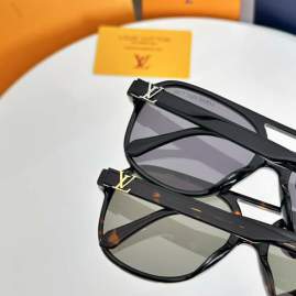 Picture of Louis Vuitton Sunglasses _SKUfw79339254fw